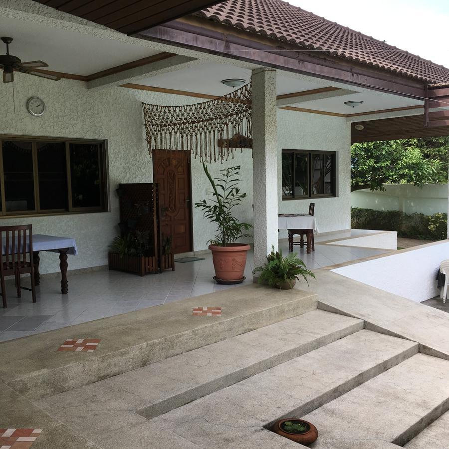 Peaceful Homestay Rawai Buitenkant foto